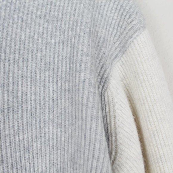 NWT VINCE V-Neck Wool Blend Sweater– Casual Chic for Work or Weekend - Picture 11 of 11